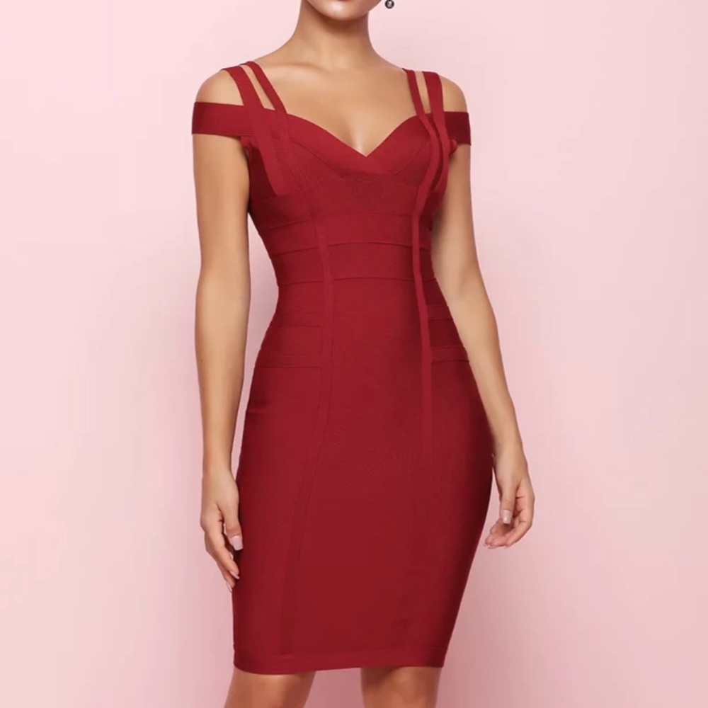 Red Polyester Dress - Picture 2 of 3